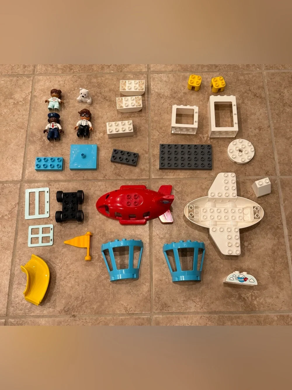 Lego Duplo airplane and airport 10961